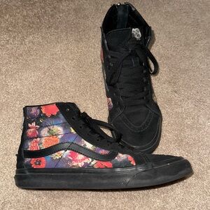 7.5 W Floral Zip Up High Top Vans